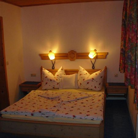 Ferienhaus Lechtaler Alpen Bach  Buitenkant foto