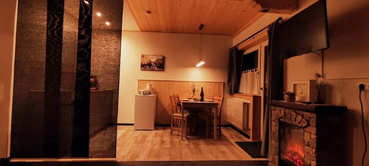 Ferienhaus Lechtaler Alpen Bach  Buitenkant foto