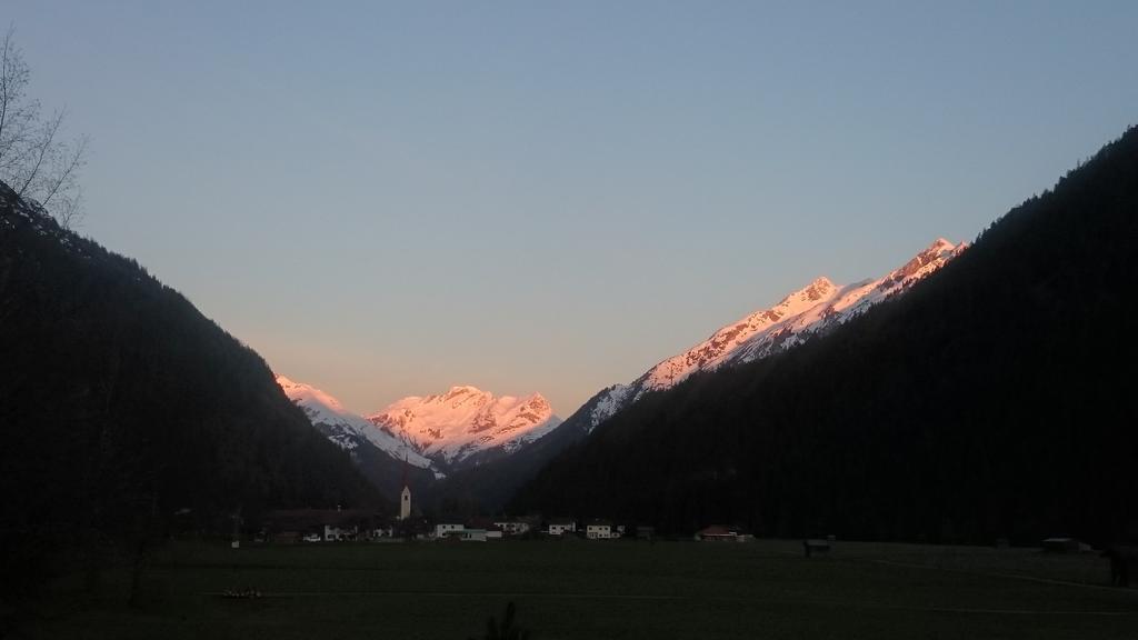 Ferienhaus Lechtaler Alpen Bach  Buitenkant foto